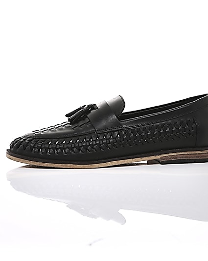 360 degree animation of product Black leather woven tassel loafers frame-22