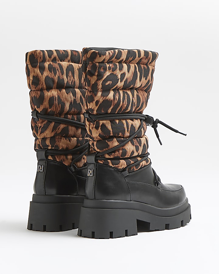 Black leopard quilted puffer snow boots