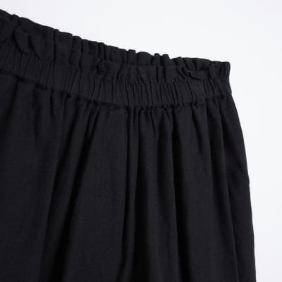 Black linen shorts