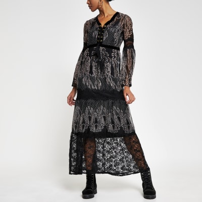 river island maxi dress in black lace