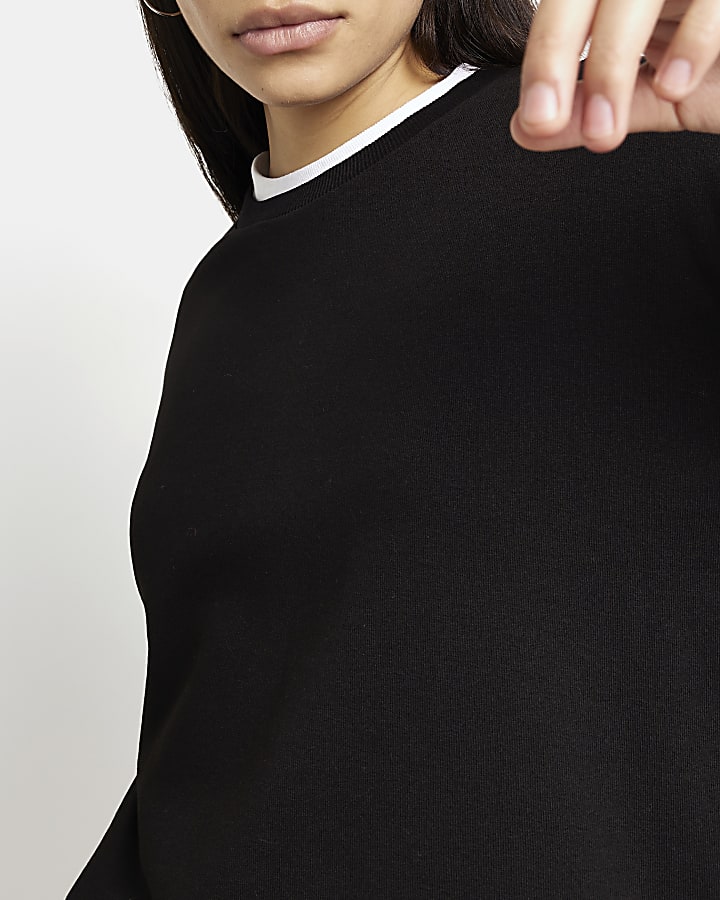 Black long sleeve sweatshirt