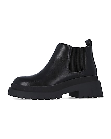 360 degree animation of product Black low ankle chelsea boots frame-2