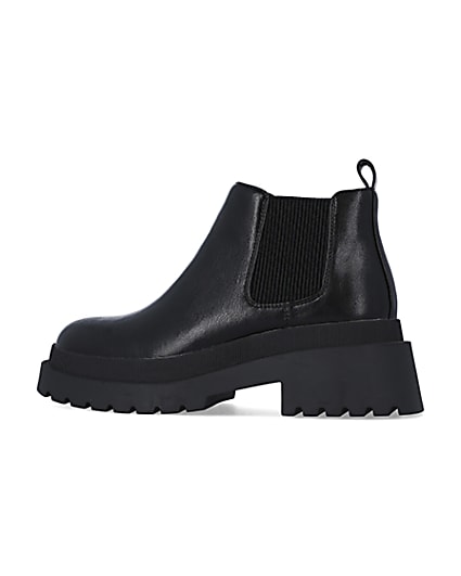360 degree animation of product Black low ankle chelsea boots frame-4