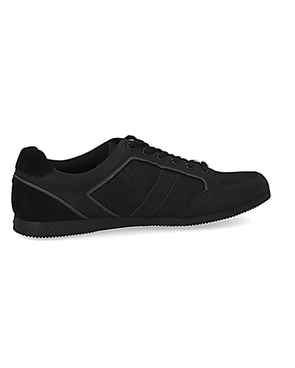 360 degree animation of product Black low profile lace-up trainers frame-14