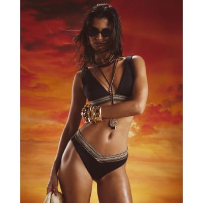 Black Low Rise Elastic Bikini Bottoms