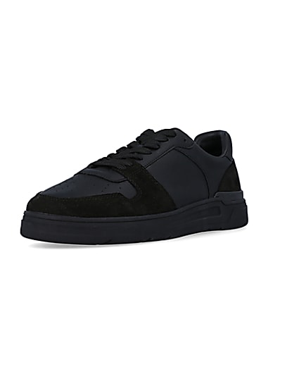 360 degree animation of product Black low top trainers frame-0