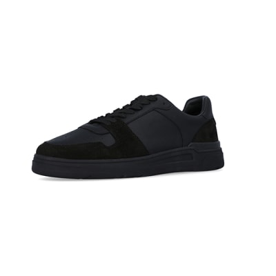 360 degree animation of product Black low top trainers frame-1