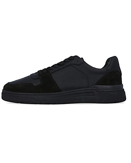 360 degree animation of product Black low top trainers frame-3