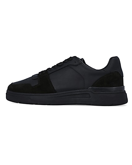 360 degree animation of product Black low top trainers frame-4