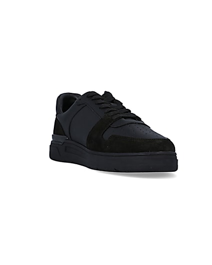 360 degree animation of product Black low top trainers frame-19