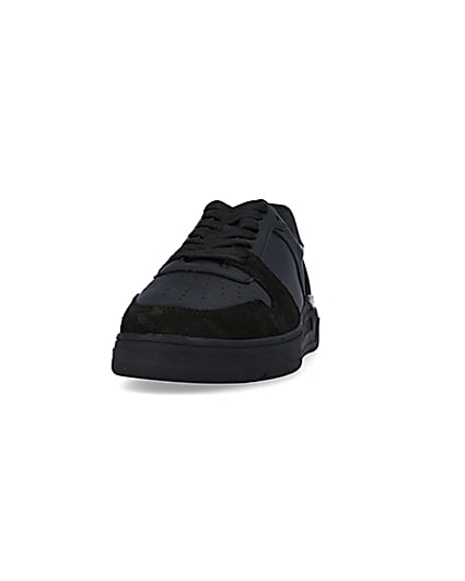 360 degree animation of product Black low top trainers frame-22