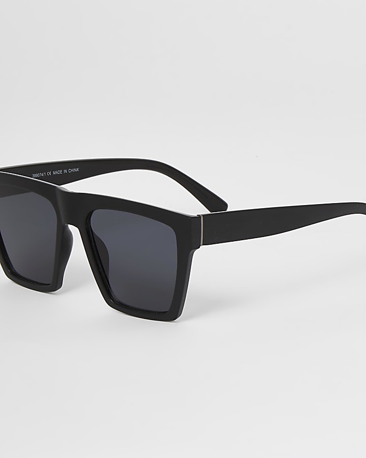 Black matte D frame sunglasses