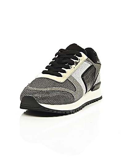 360 degree animation of product Black metallic croc lace-up runner trainers frame-2