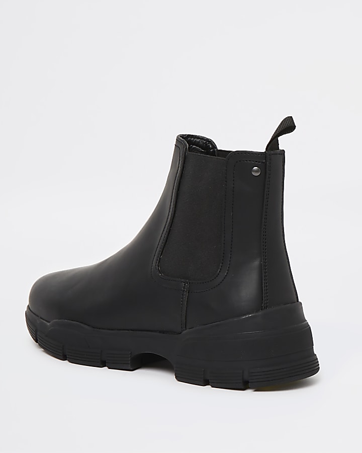 Black moulded sole chelsea boots