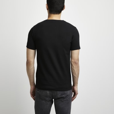 Black muscle fit tshirt River Island