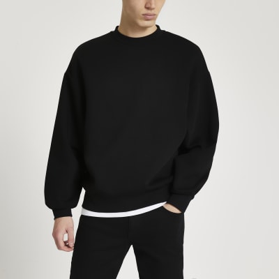 oversized black sweatshirt