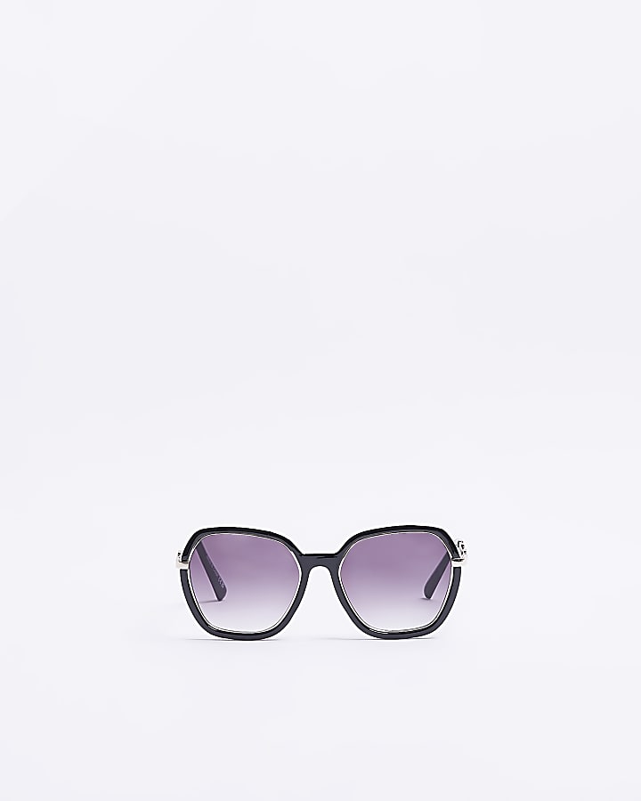 Black oversized round sunglasses