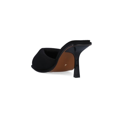 360 degree animation of product Black padded heeled mules frame-7