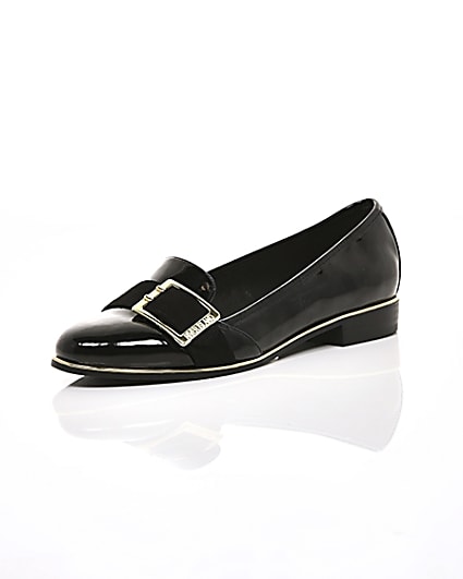 360 degree animation of product Black patent buckle loafers frame-0