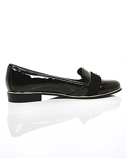 360 degree animation of product Black patent buckle loafers frame-10