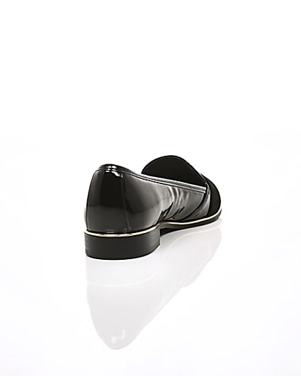 360 degree animation of product Black patent buckle loafers frame-14