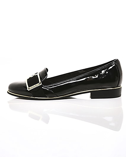 360 degree animation of product Black patent buckle loafers frame-21