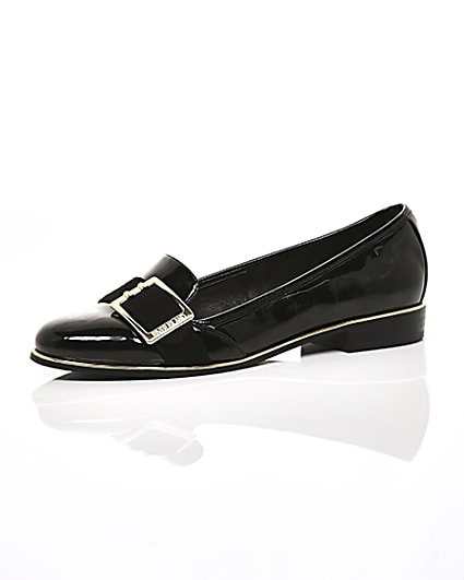 360 degree animation of product Black patent buckle loafers frame-23