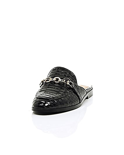 360 degree animation of product Black patent croc backless loafers frame-2