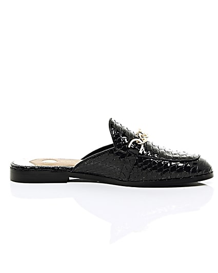 360 degree animation of product Black patent croc backless loafers frame-9
