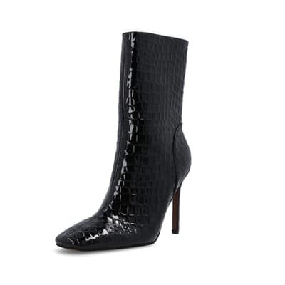 360 degree animation of product Black Patent croc embossed heeled Boots frame-0