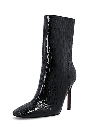 360 degree animation of product Black Patent croc embossed heeled Boots frame-0