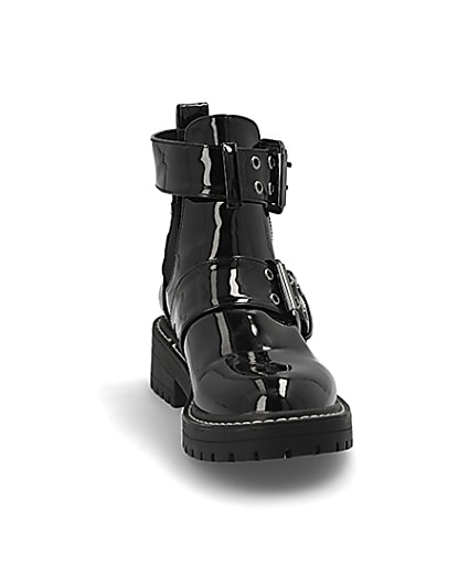 360 degree animation of product Black patent cut away wide fit chunky boots frame-20