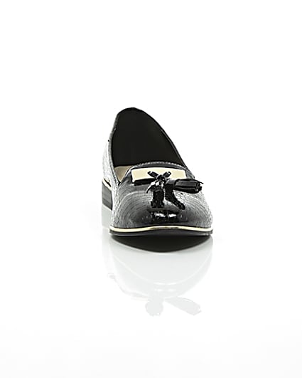360 degree animation of product Black patent embossed loafers frame-4