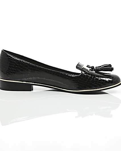 360 degree animation of product Black patent embossed loafers frame-9