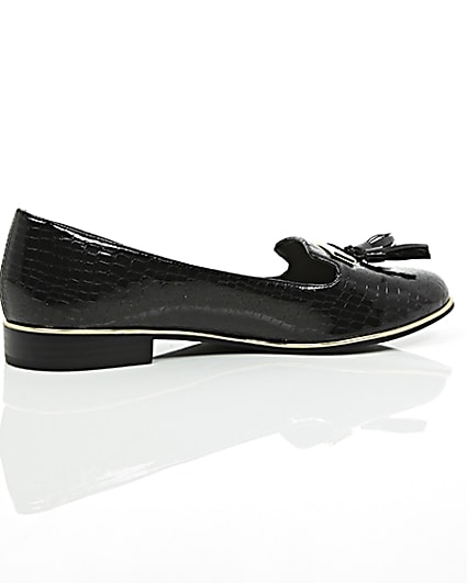 360 degree animation of product Black patent embossed loafers frame-11