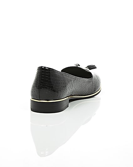 360 degree animation of product Black patent embossed loafers frame-14
