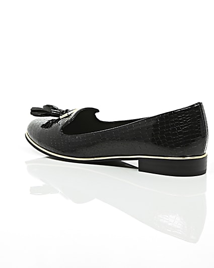 360 degree animation of product Black patent embossed loafers frame-19