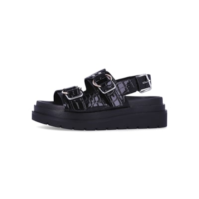 360 degree animation of product Black patent flatform sandals frame-2