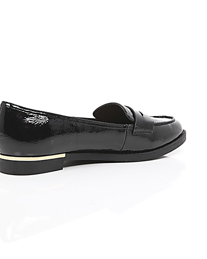360 degree animation of product Black patent loafers frame-12
