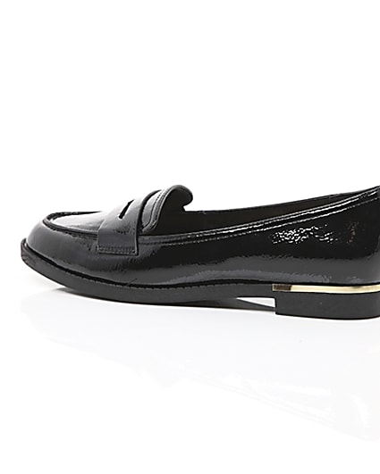 360 degree animation of product Black patent loafers frame-20