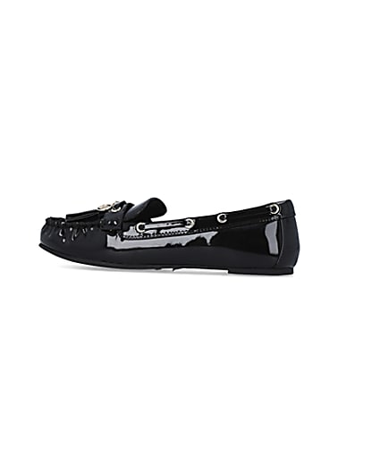 360 degree animation of product Black patent loafers frame-4