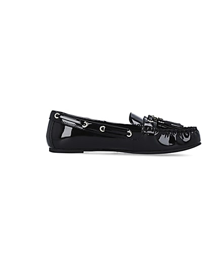 360 degree animation of product Black patent loafers frame-15