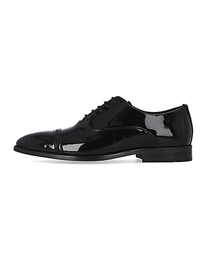 360 degree animation of product Black Patent Oxford shoes frame-3