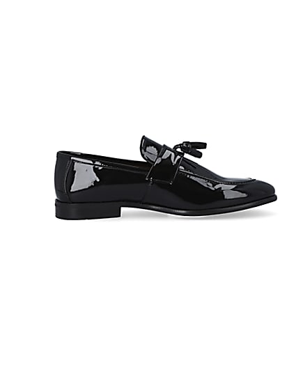 360 degree animation of product Black patent tassel loafers frame-15