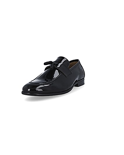 360 degree animation of product Black patent tassel loafers frame-23