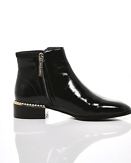 360 degree animation of product Black pearl embellished flat ankle boot frame-9