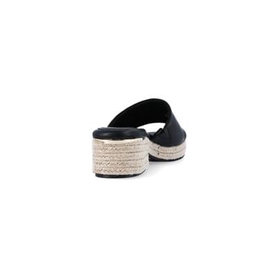 360 degree animation of product Black platform mule sandals frame-10