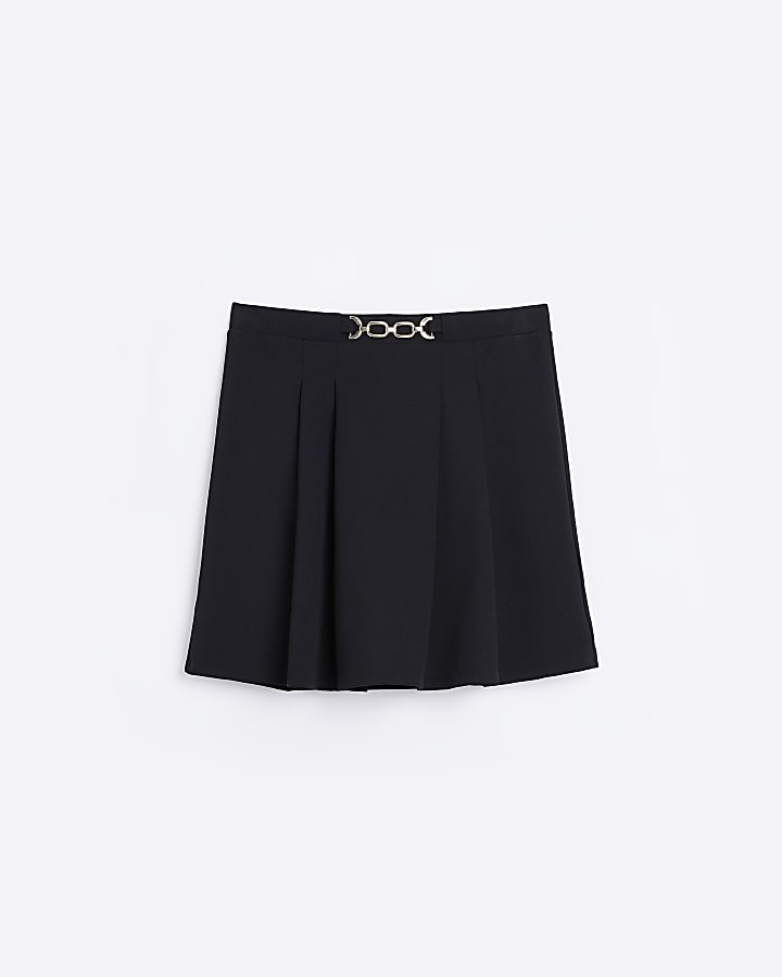 Black pleated buckle mini skirt