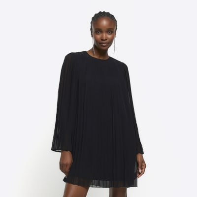 Black plisse long sleeve shift mini dress