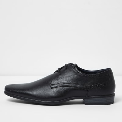 pointed shoes black